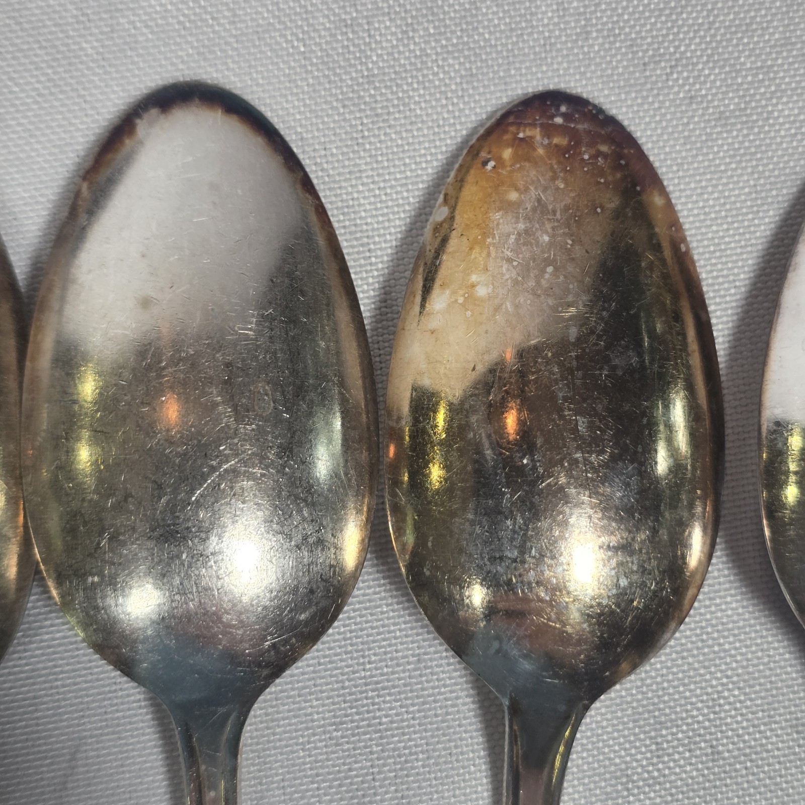 1941 WM Rogers & Son IS Silverplate Gardenia Floral Rose 25 Pieces + Wooden Case