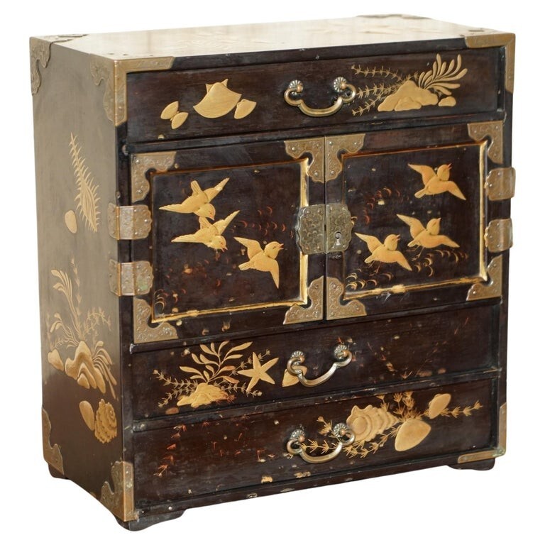 FINE ANTIQUE COLLECTABLE CHINESE TABLE TOP CABINET JEWELLERY COLLECTORS STORAGE