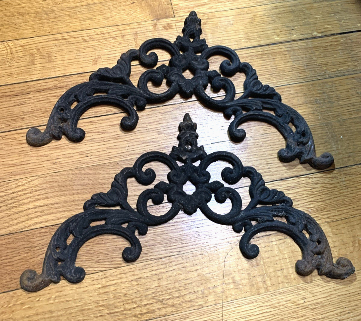 2 Vtg Rusty Cast Iron Scroll Wall Decor Pediment Architectural Accent Salvage