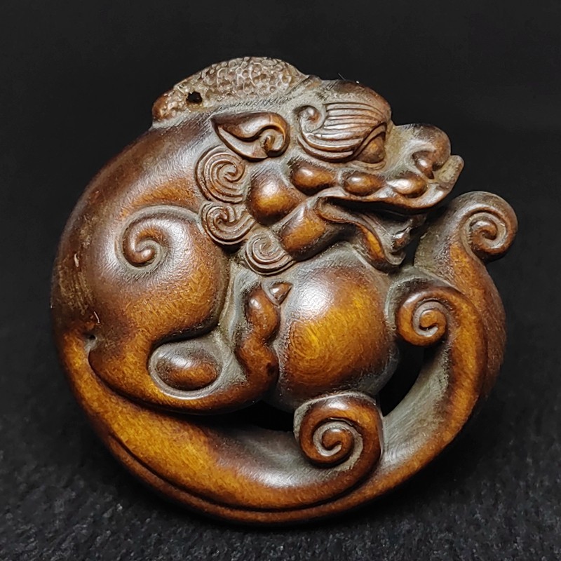 2.4 Inch Old Hand Carved Boxwood Wood Unicorn pi xiu Statue Netsuke Collectable