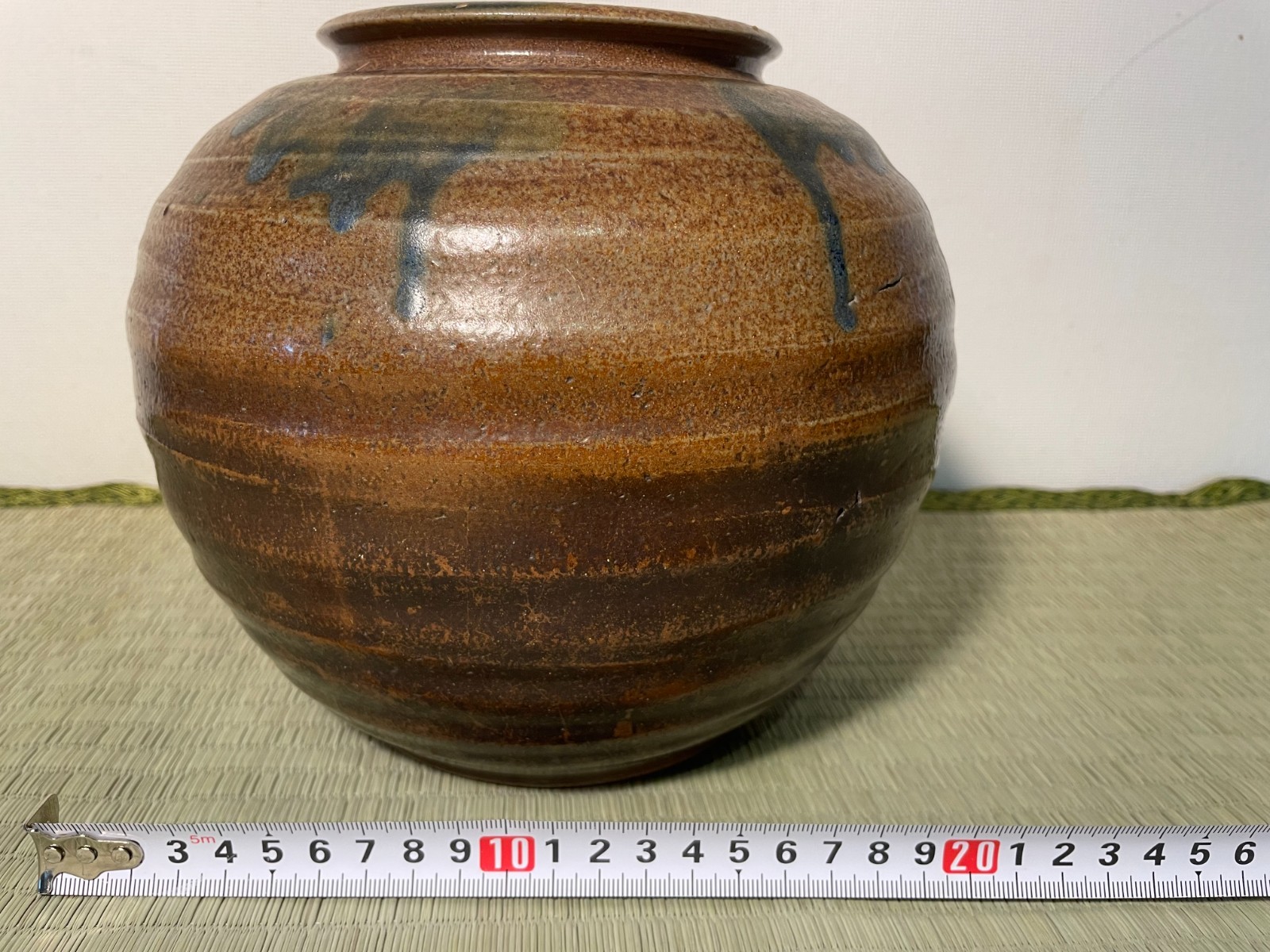 Japanese Shigaraki Ware Flower Vase – Wabi-Sabi Aesthetic – with Sign Wooden Box