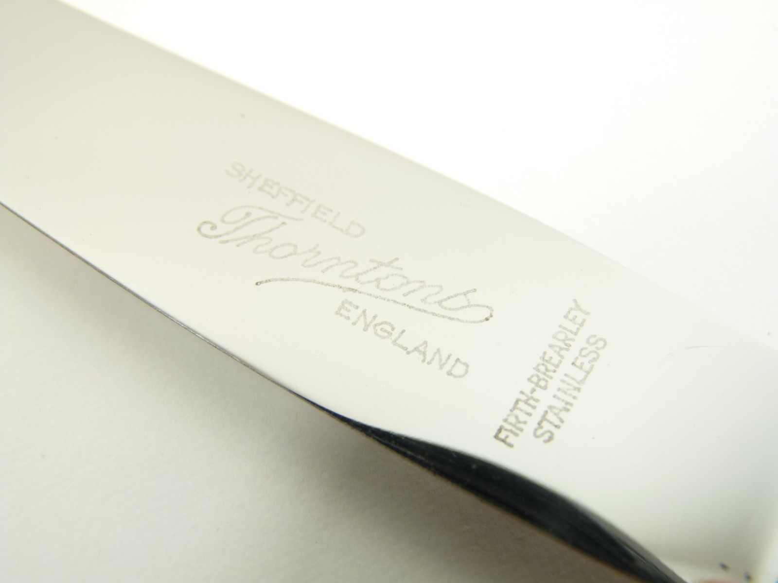 THORNTONS Cutlery – Brown Plastic – Set of 6 Table Knives – 9 1/8″