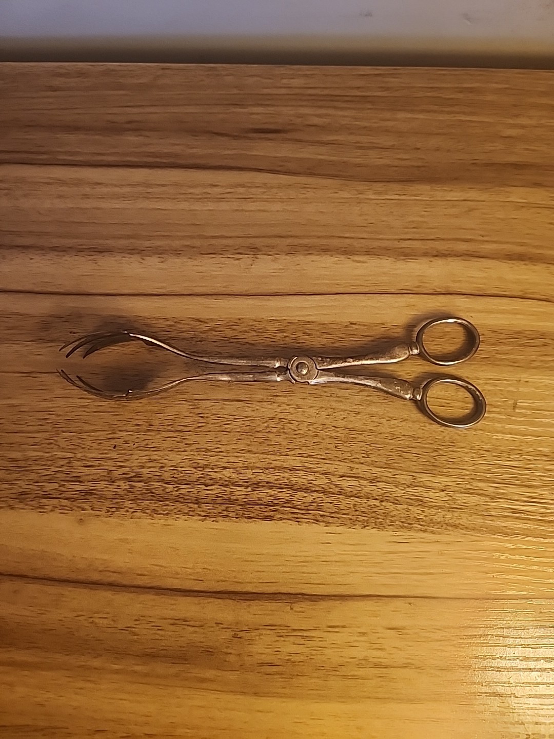 Cooper brother & son vintage silver-plated tongs, designed in bird claw pattern