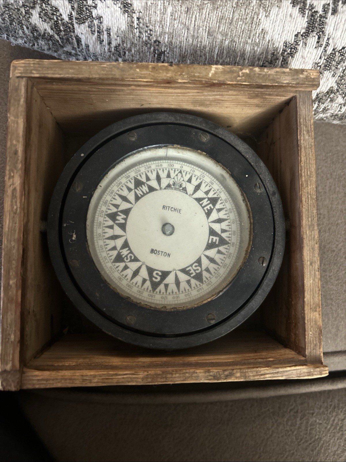 Vintage Ritchie Nautical Compass Boston Mass. in Wooden Box No Lid