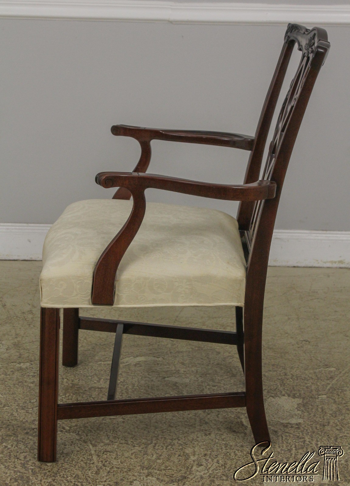 L57480: Set of 8 KINDEL Oxford Mahogany Chippendale Dining Room Chairs