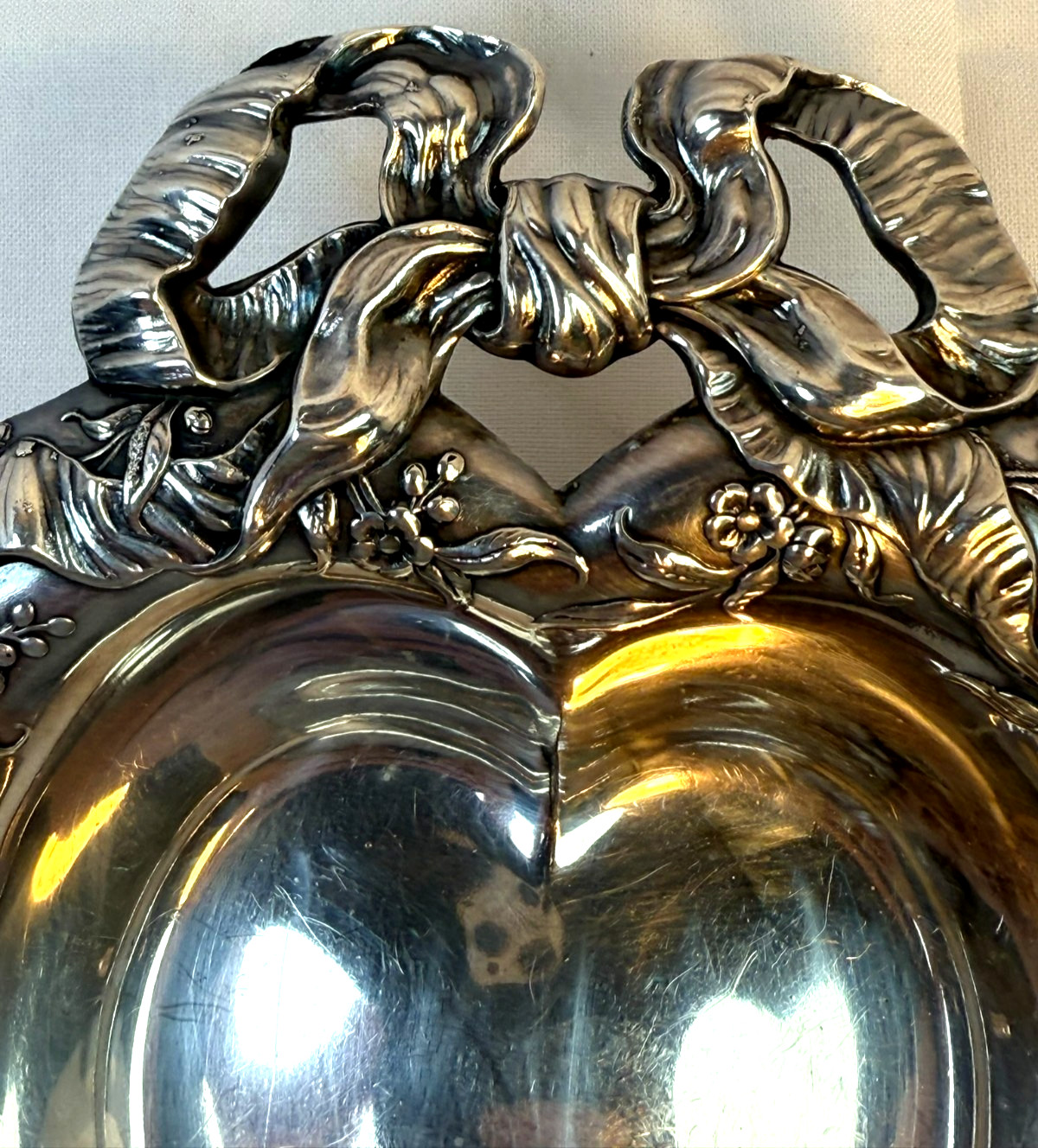 Reed & Barton 230 Heart Shaped Silverplate Snack Nut Dish Tray