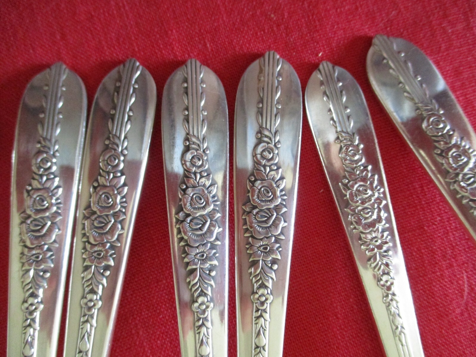 (11) Oneida Nobility Silverplate Serving Pieces, 1939 Royal Rose #13