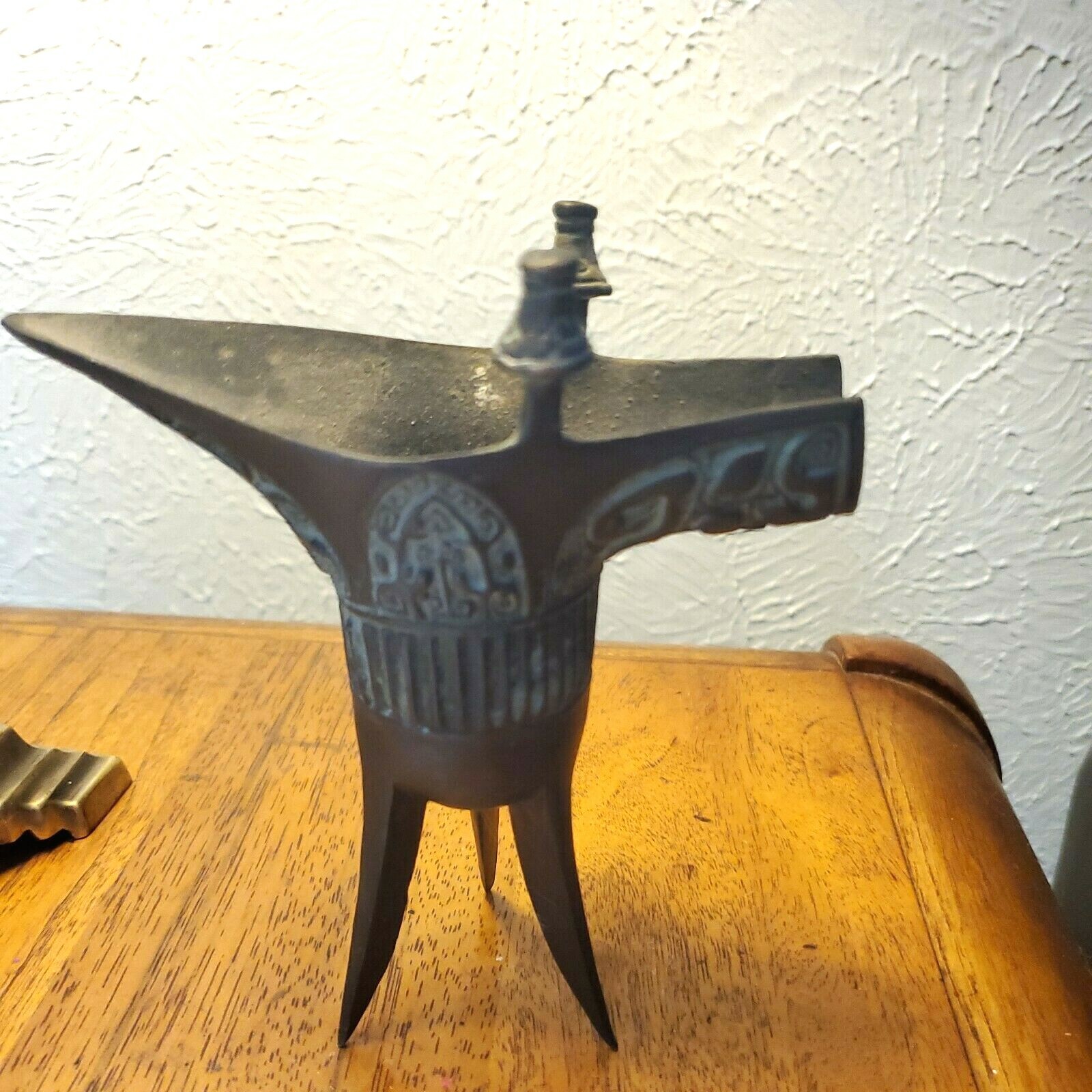Antique Chinese Alloy Metal Iron Ceremonial Jue Tripod Wine Vessel Cup