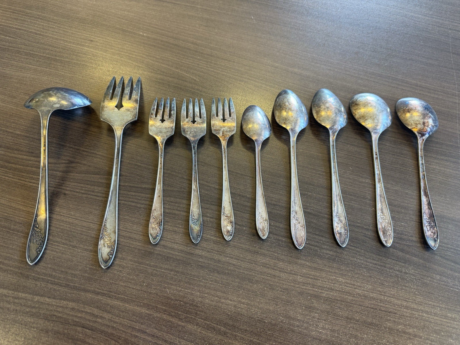 Vintage Tudor Plate Queen Bess II Oneida Community Silverware Pattern 10 Pcs