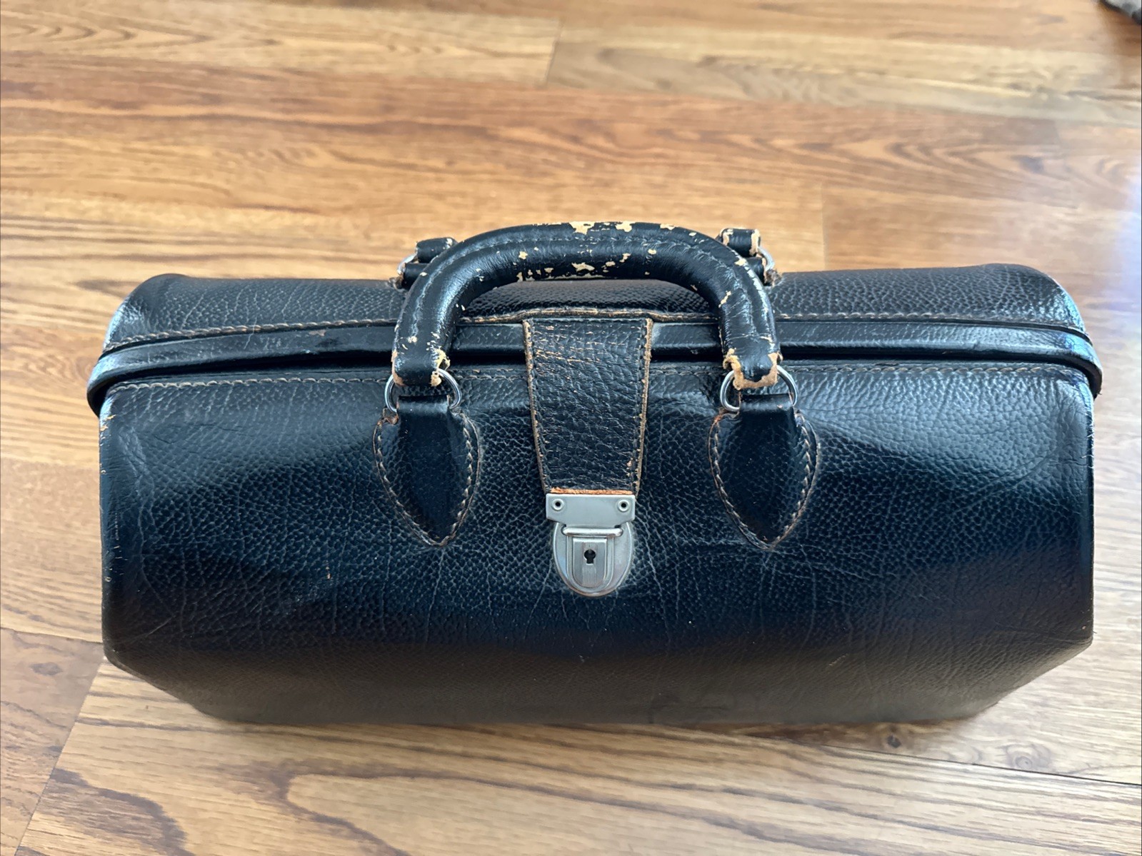 Antique Kruse Medical Doctor Bag, cowhide leather