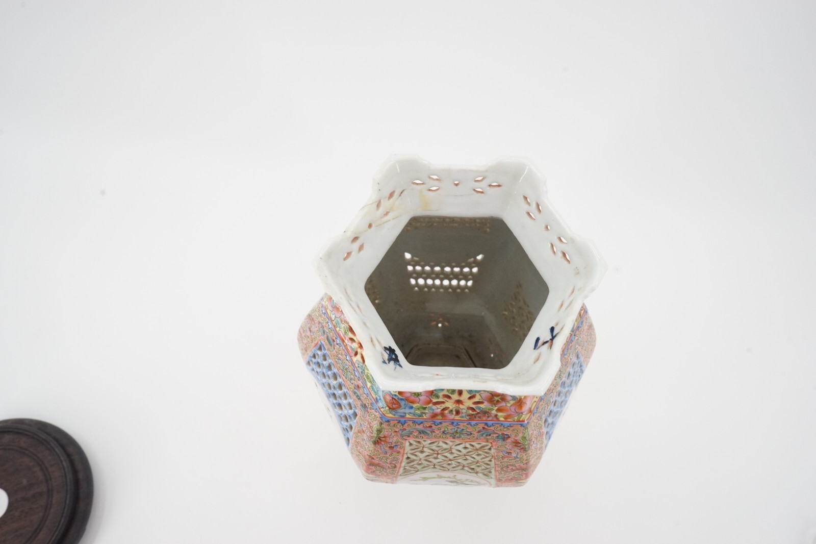 Circa 1880 – 1910 Qing Chinese Export Famille Rose Reticulated Wedding Lantern