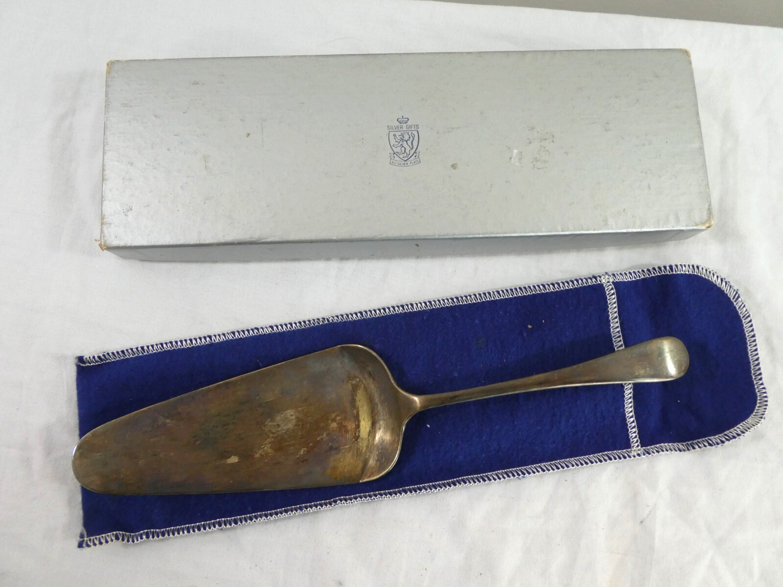 Silver Gifts Silverplate Cake Pie Server Spatual S*G Sheffield England EPNS A-1