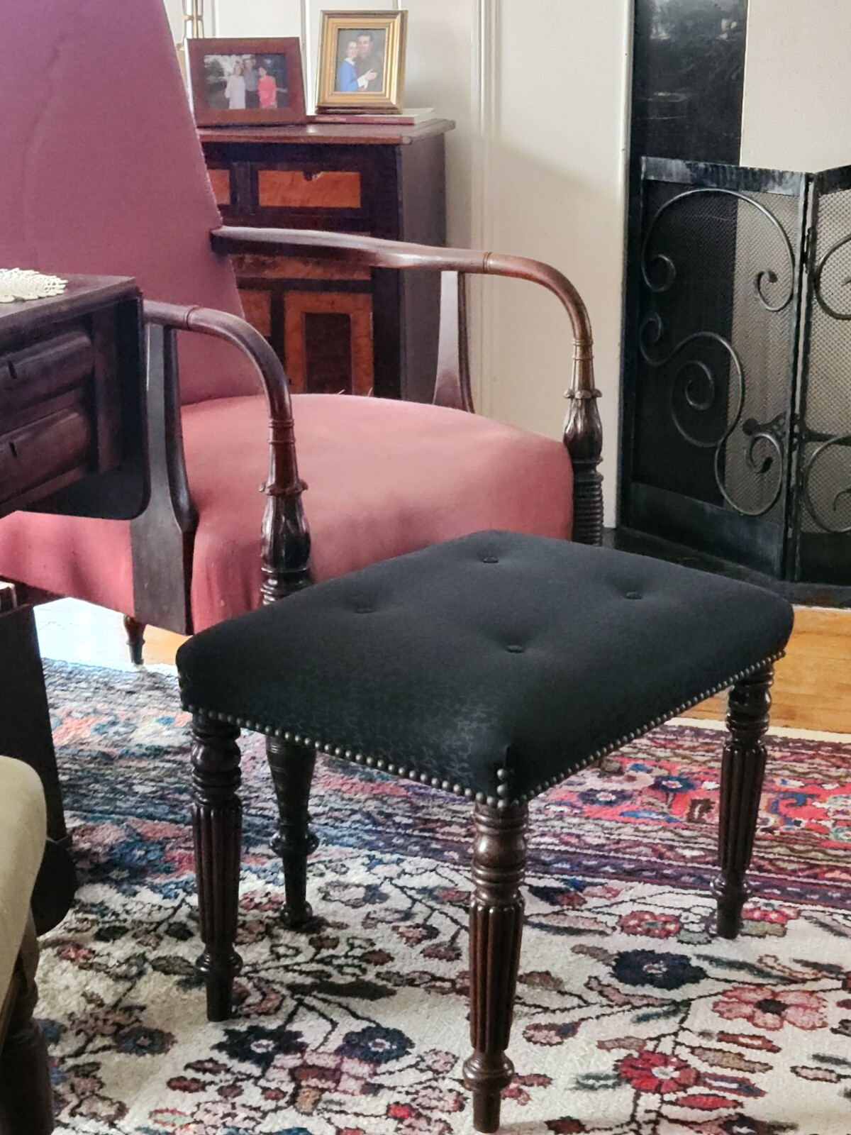Ottoman, Stool, Bench, Neoclassical Sheraton, Mahogany, Reeded Legs, 16″ t