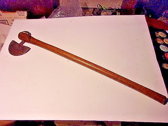 ANTIQUE 19TH. CENTURY SOUTH AFRICAN ZULU BATTLE AXE NGUNI TRIBES