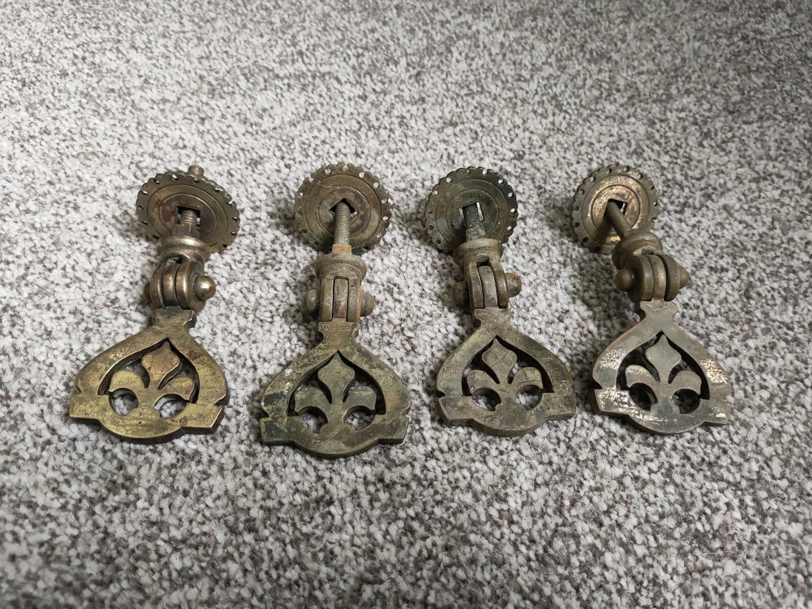 4x Brass Fleur De Lys Door Drawer Pull Handles Pulls Vintage Antique Salvaged