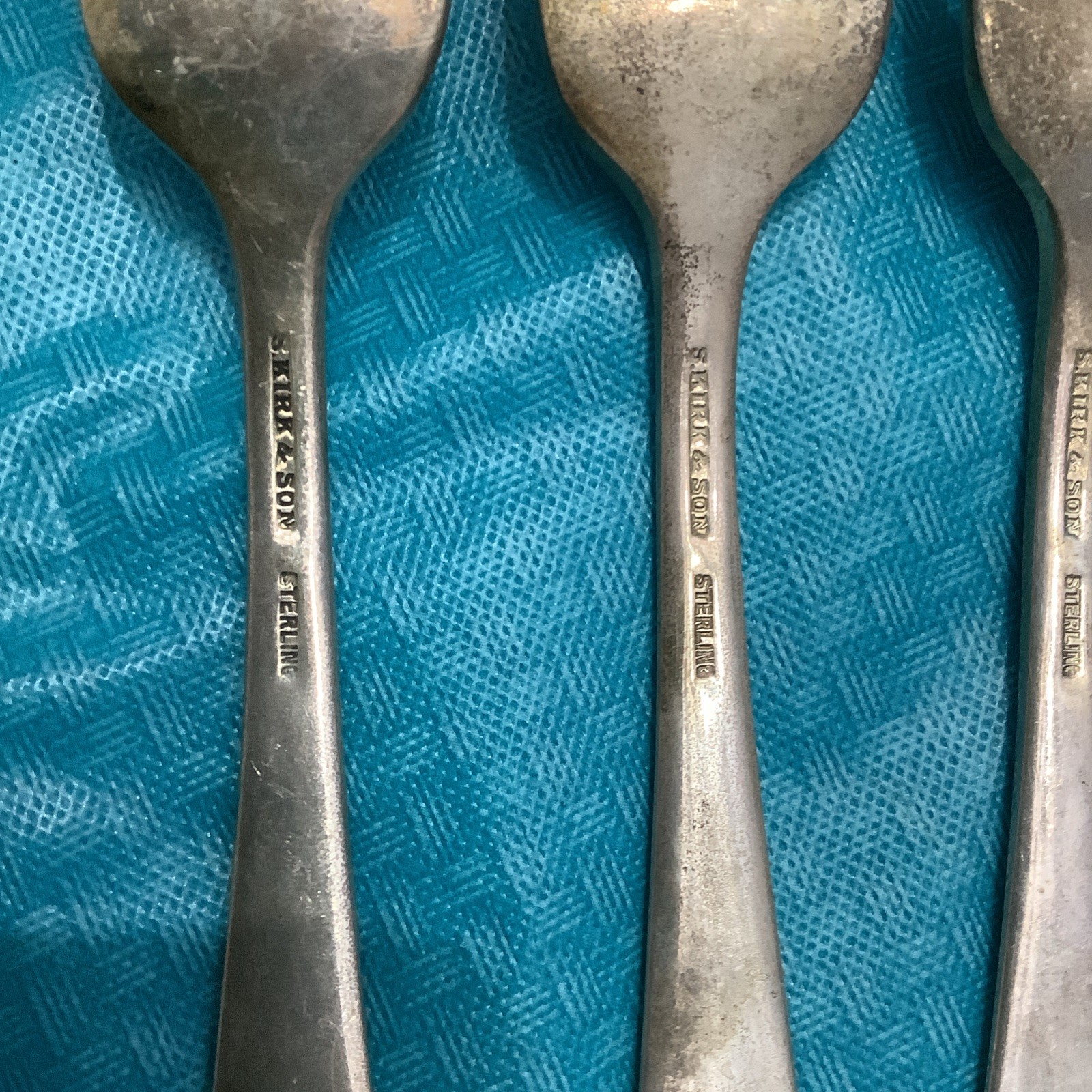 S. Kirk & Son Sterling Silver Repousse Dinner Forks Set 4 7 1/4 245g No Monogram
