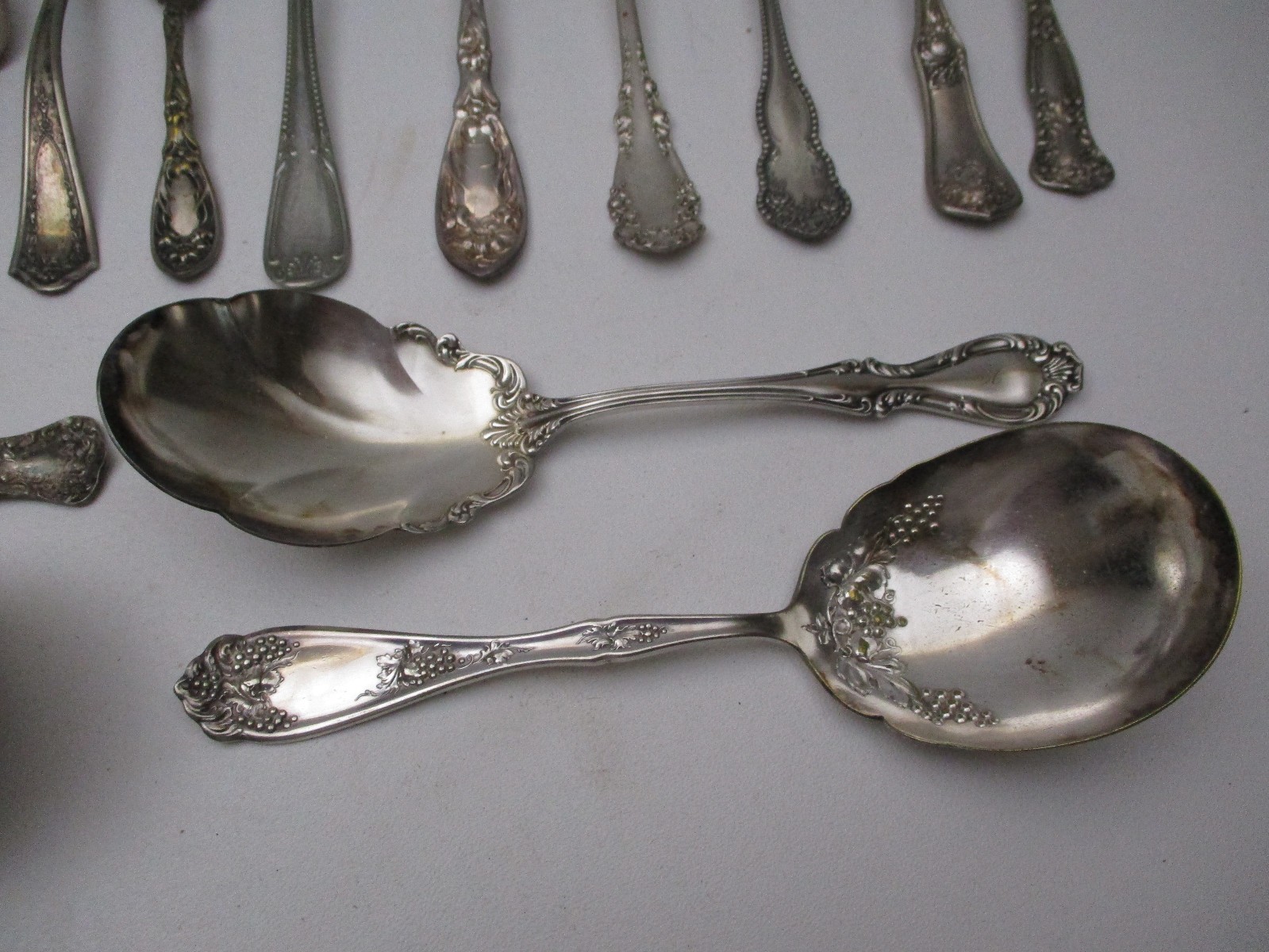 Lot 20 Mixed Silverplate Silverware Large Serving Ornate Floral High Detail Art