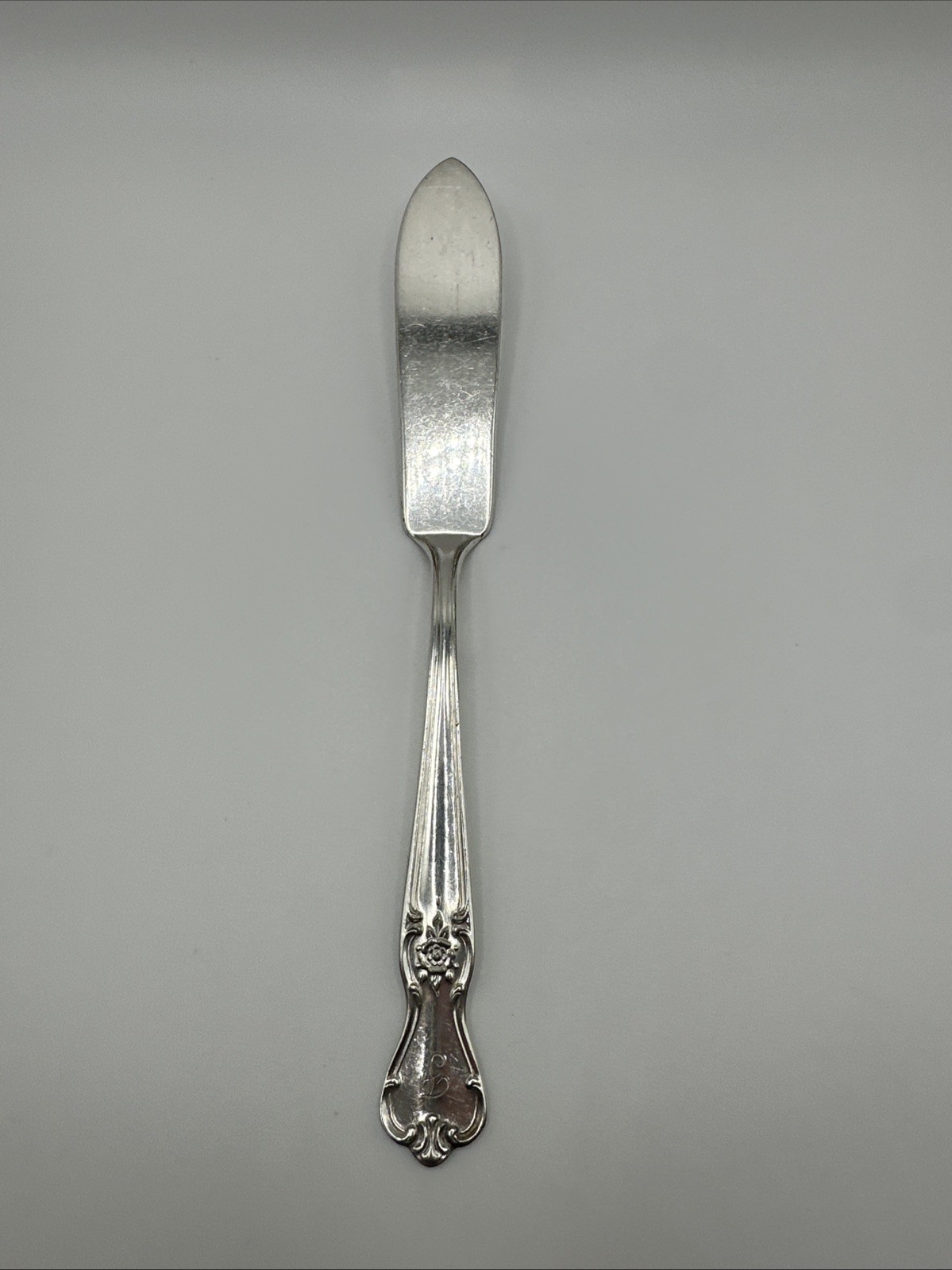 International Silver Old Company Plate “F” Signature Rose Master Butter Knife