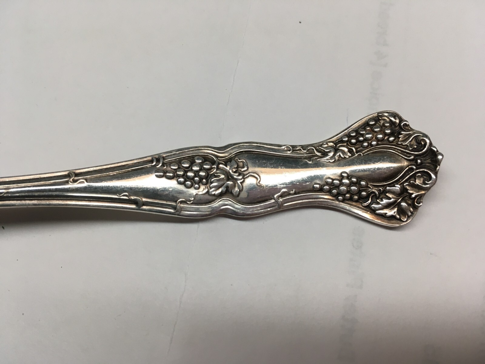 1847 Rogers Bros Silverplate Vintage Cake Serving Fork 7-3/8” Grapes No Monogram