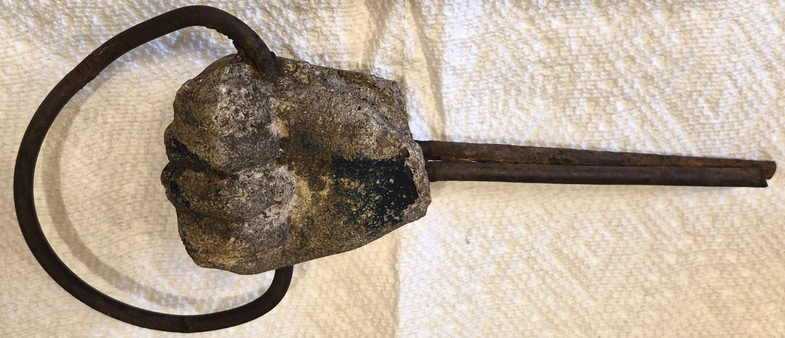 ANTIQUE CONCRETE FRAGMENT OF OLD LAWN JOCKEY FIST W/ ORIGINAL IRON RING vafo