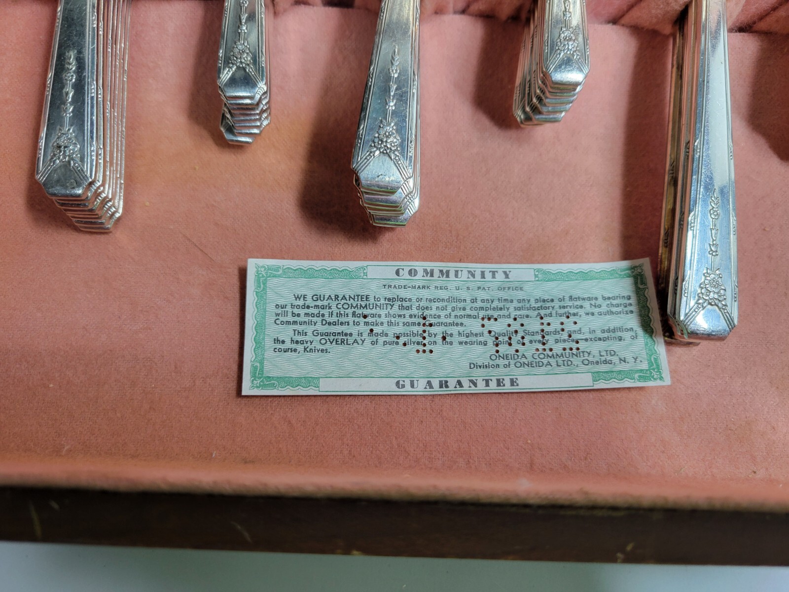 VINTAGE Oneida Community Flatware 55 Pieces “MILADY” 1947 w/Case