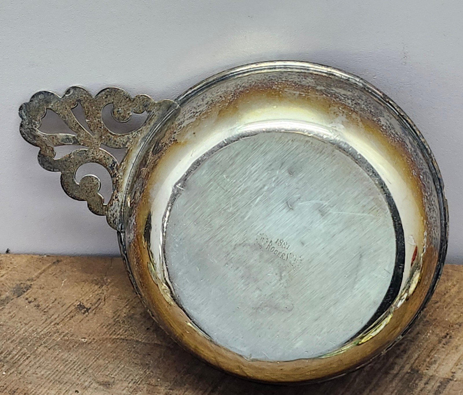 Rogers Silverplate Wine Taster Tastevin – Ornate Pierced Handle