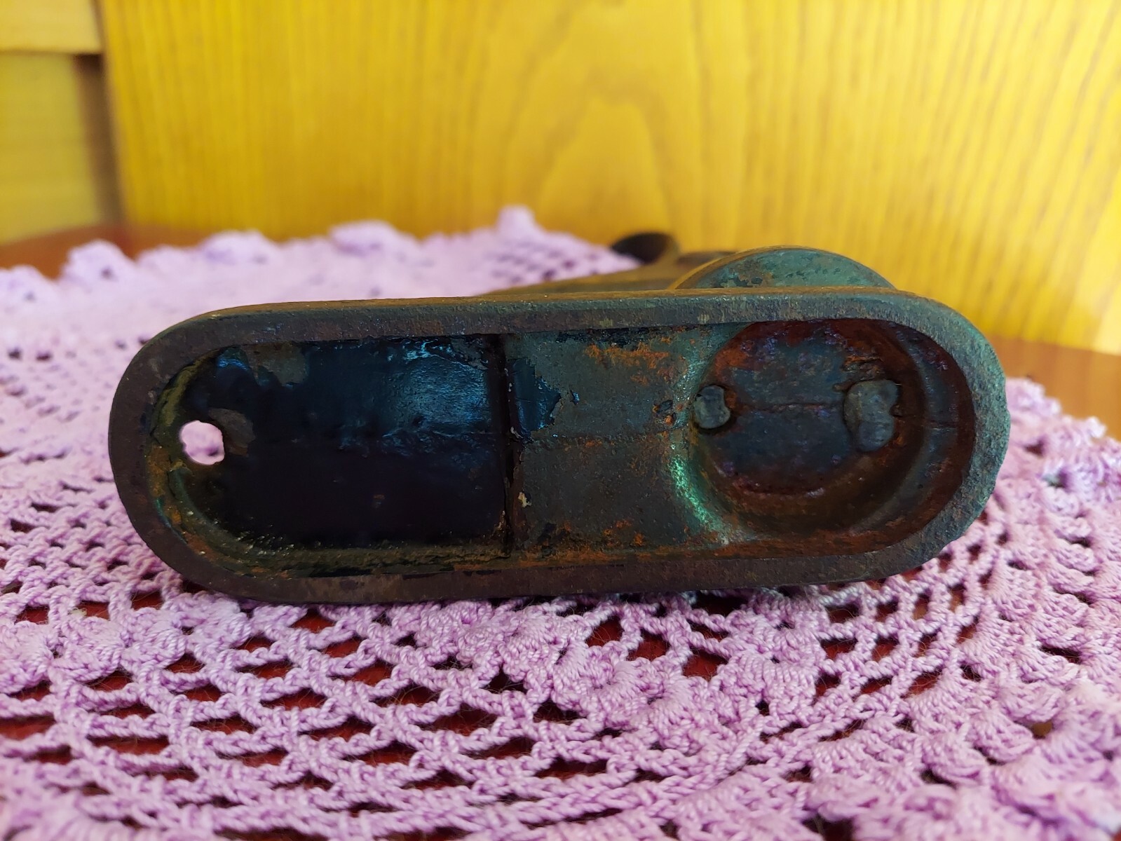 ANTIQUE HOBSON-FULLER COMPANY EMBOSSER, CAST IRON WITH ANCHOR PICTURE