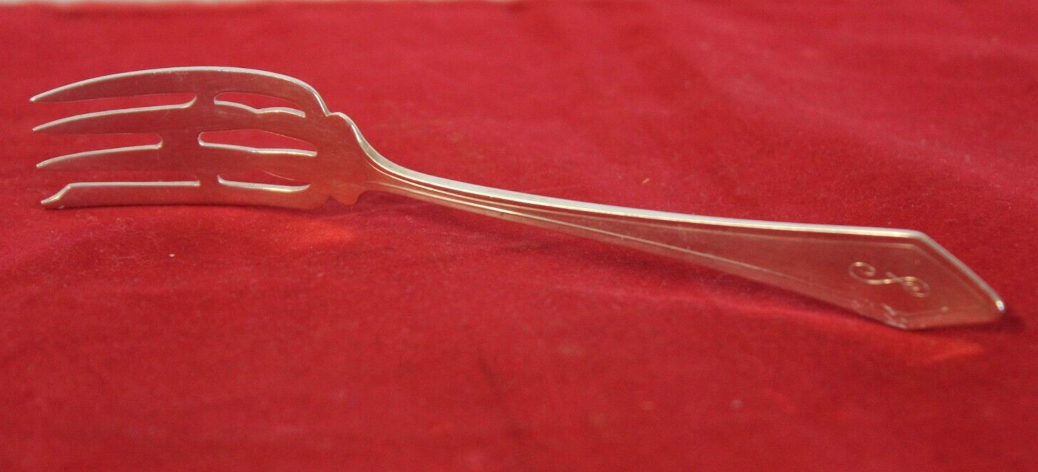 Dixie by Manchester 5-7/8″ Desert Fork (1910) “S” Monogram ~21g