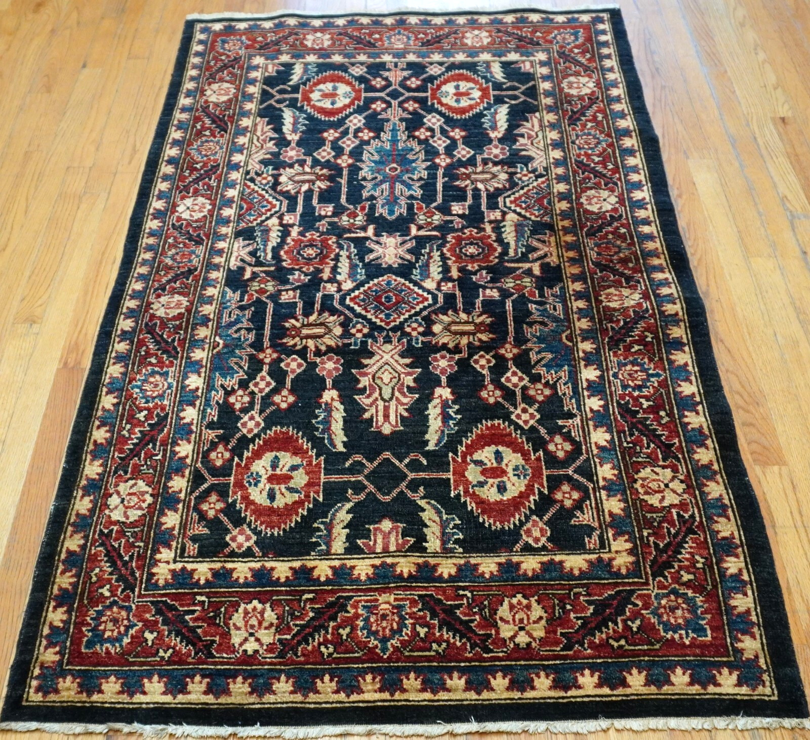 Beautiful Agra Hand Knotted 4′ x 7′ Wool Navy Blue Pakistan Oriental Rug