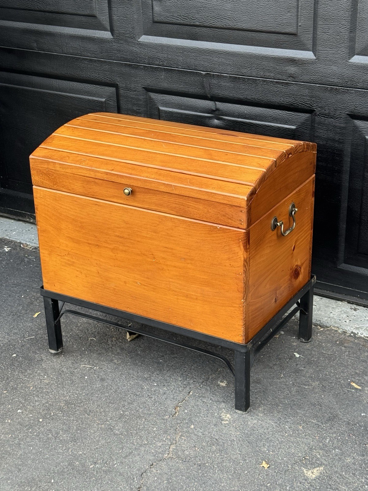 Vintage Rounded Top Eastern White PINE Hope Chest On Metal Stand