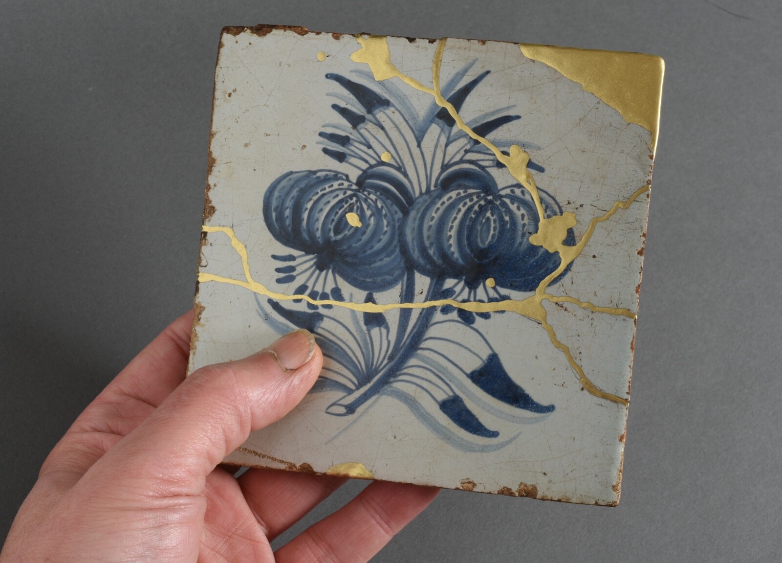 Antique 1700s DELFT faience Tile, Large Frisian flower, Dutch Harlingen Blue Whi