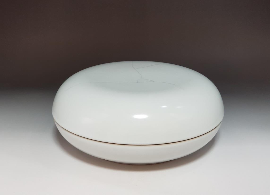 Chinese Qing Dynasty Large Container Box 氣韻山河 / W 22.5[cm] Bowl Ming Pot Vase