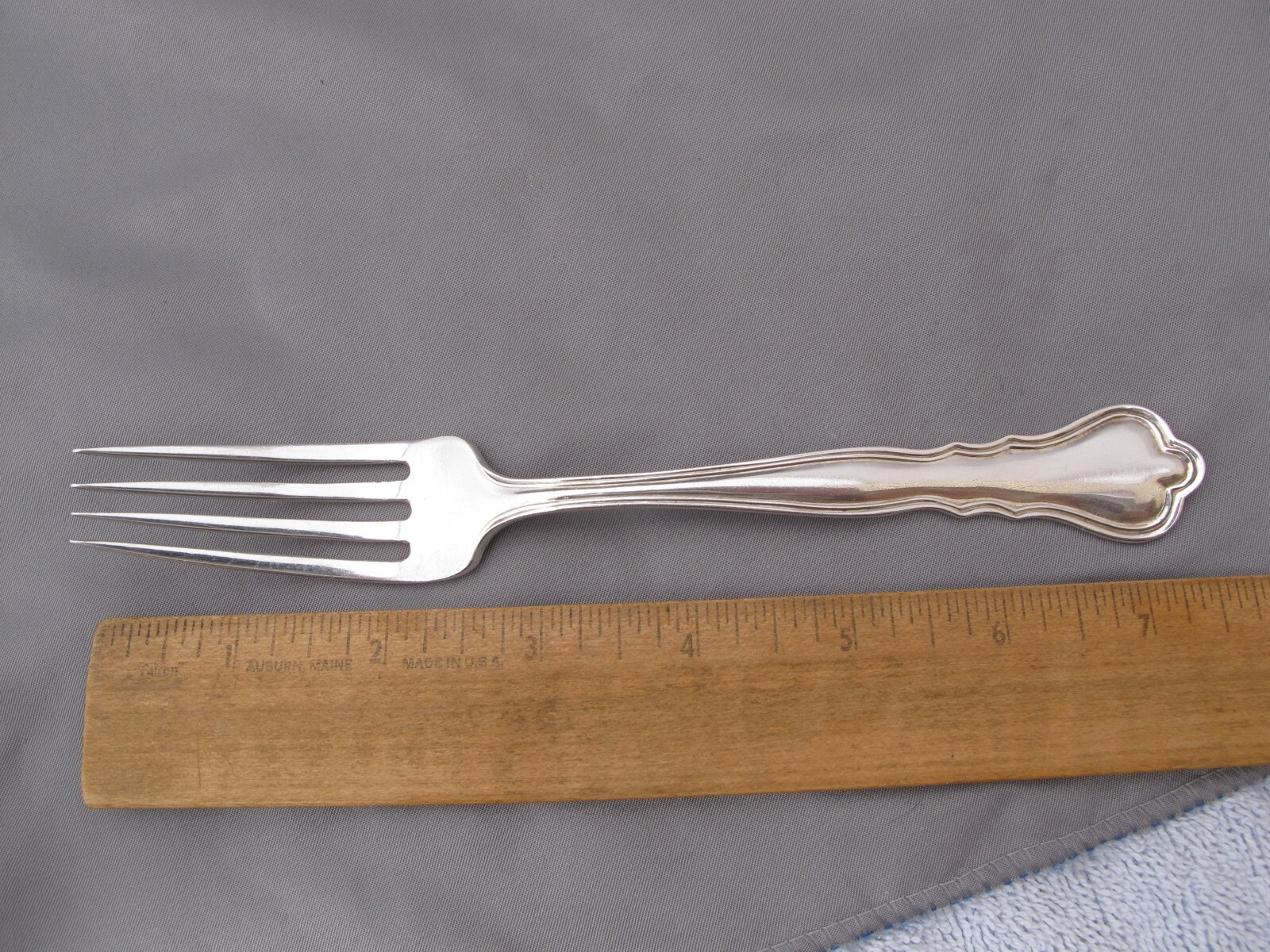 PW ELLIS Canada CHIPPENDALE (1922) Heavy DINNER FORKS-7 1/2 Inches-No Mono