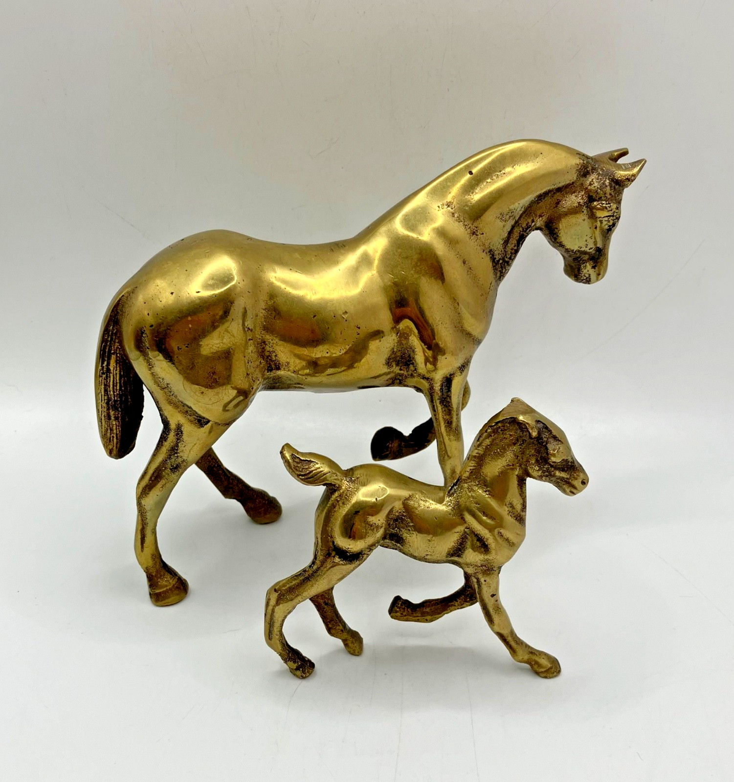 Stunning Antique Solid Brass Equestrian Horse & Foal with nice Patina – 2.2kg