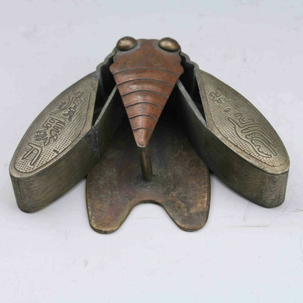 Old Chinese Ancient Collection Museum Hand carved Bronze cicada statue craft