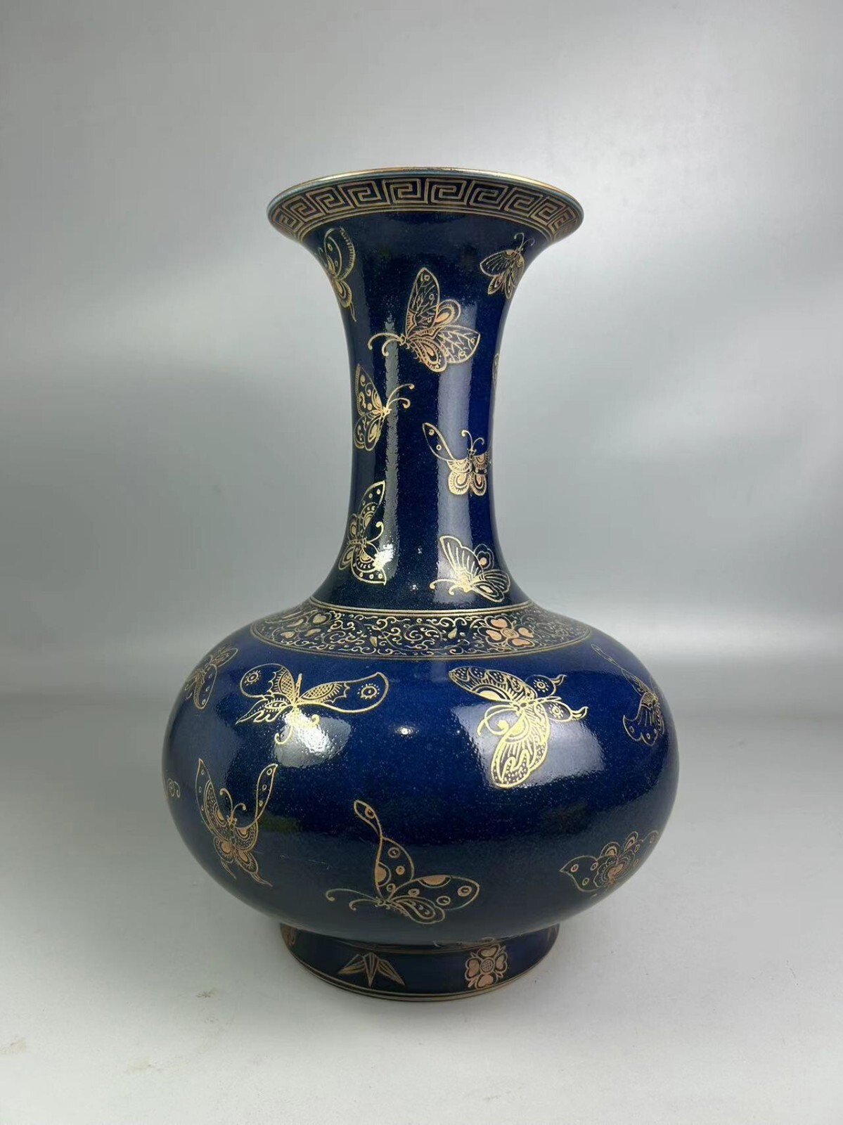 Beautiful Chinese blue glaze porcelain gilded vase