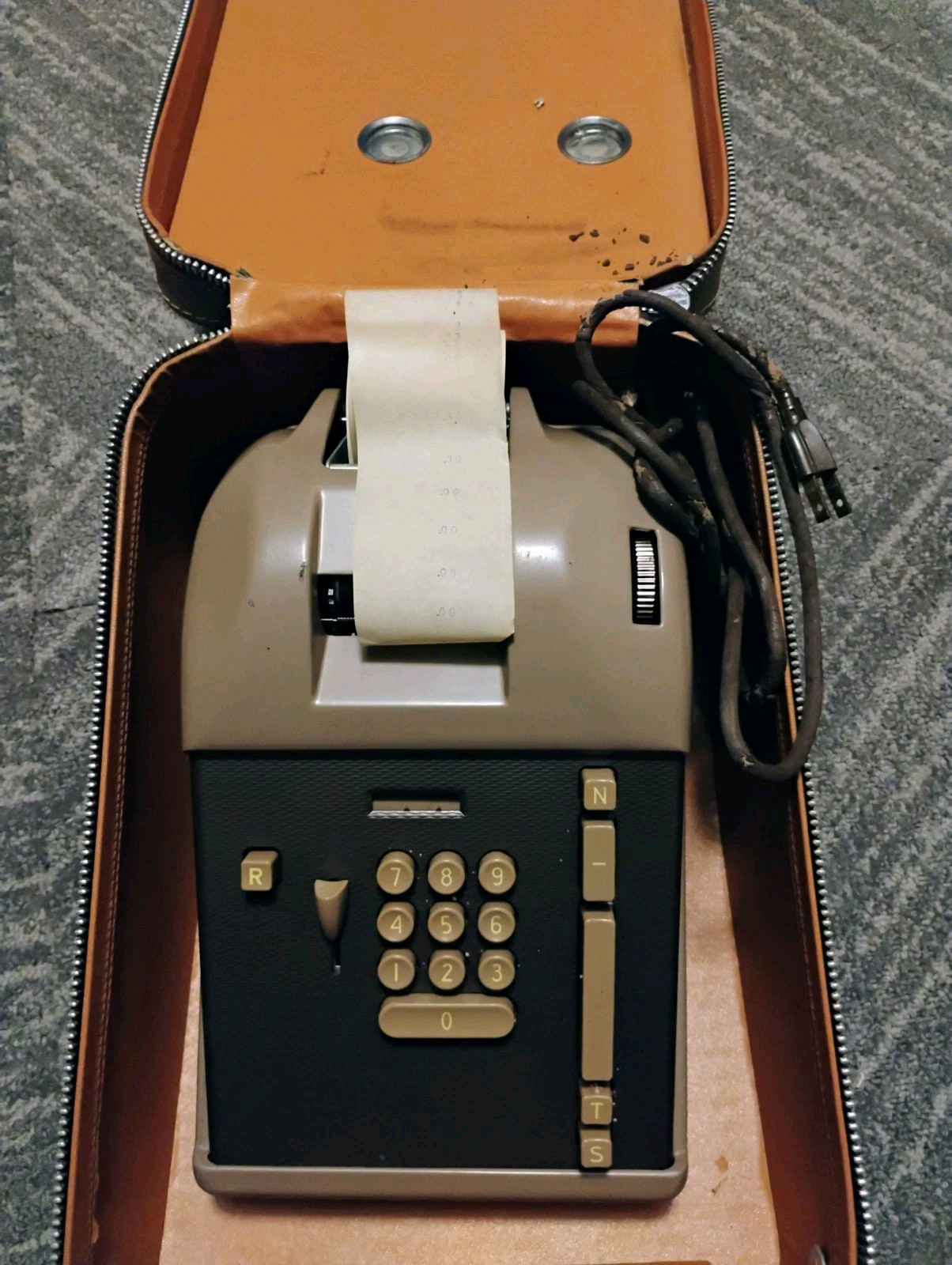 Vintage Victor 17 57 54 Adding Machine In Original Case With Power Cord