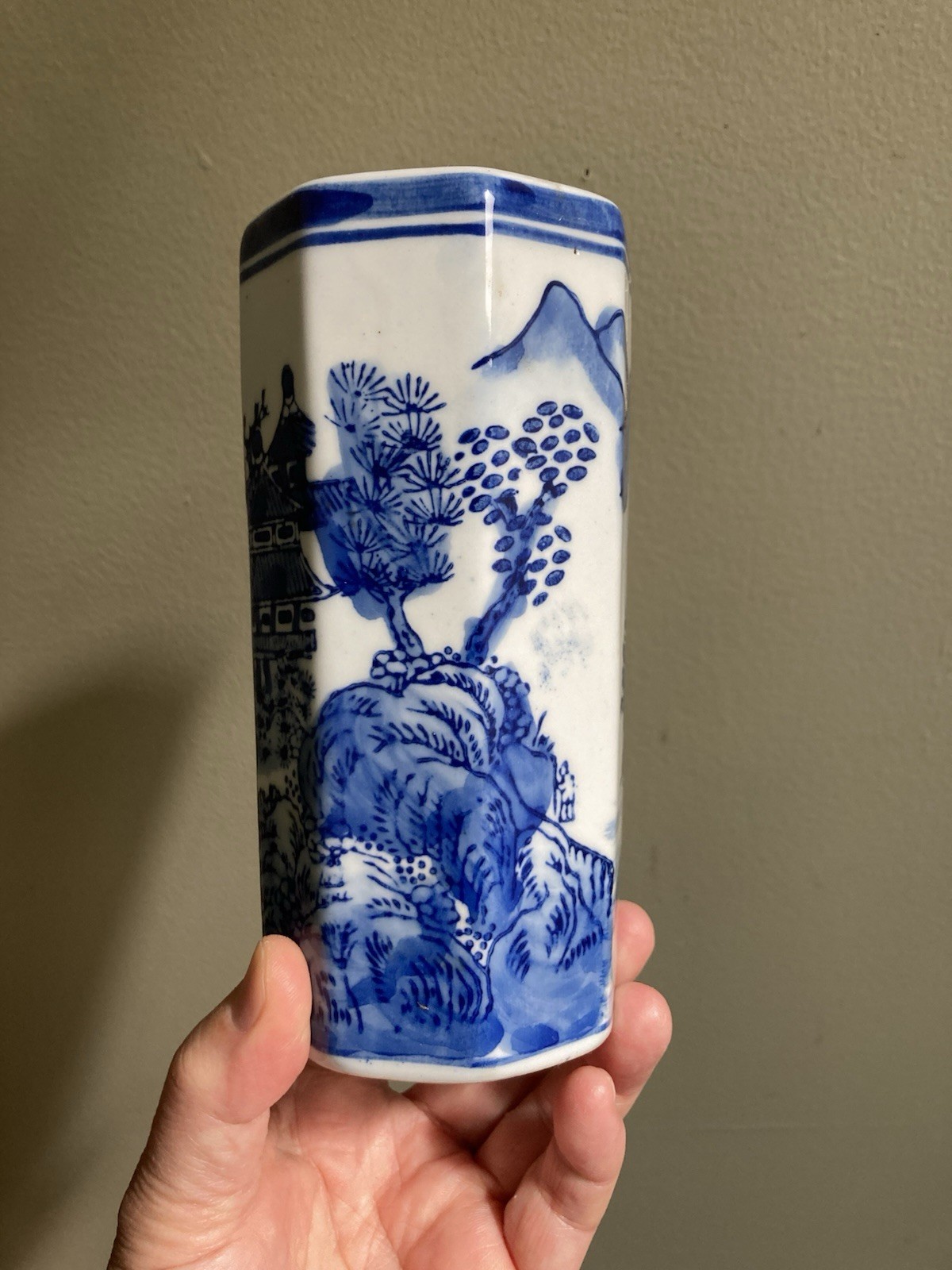 Vintage Chinese Blue & White Brush Pot Or Vase w/ Traditional Landscape Scene
