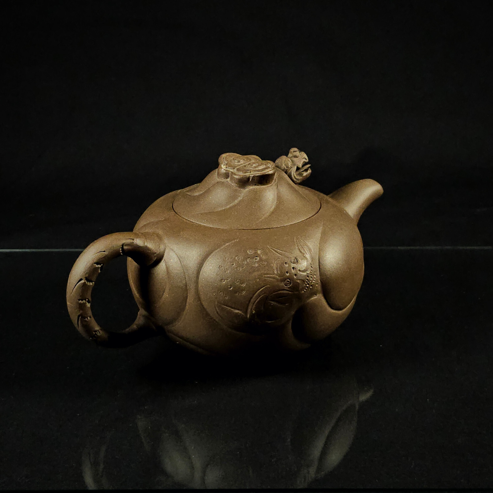 YIXING STONEWARE ‘DRAGON AND CARP’ TEAPOT, BY WANG YUYING, REPUBLIC PERIOD