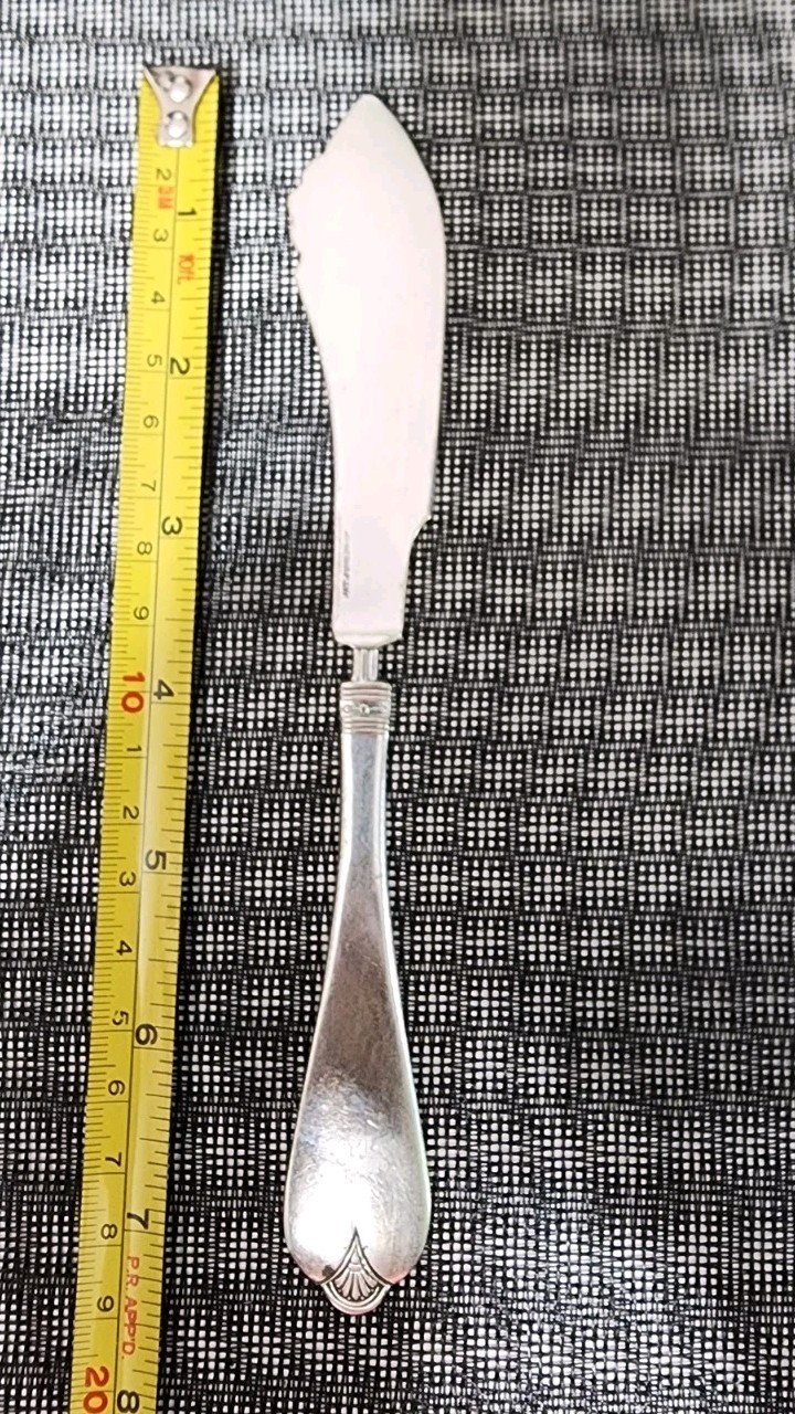 😜ANTIQUE c1878 – 79 SILVERPLATED EASTLAKE/LYONNAISE MASTER BUTTER KNIFE 🧈