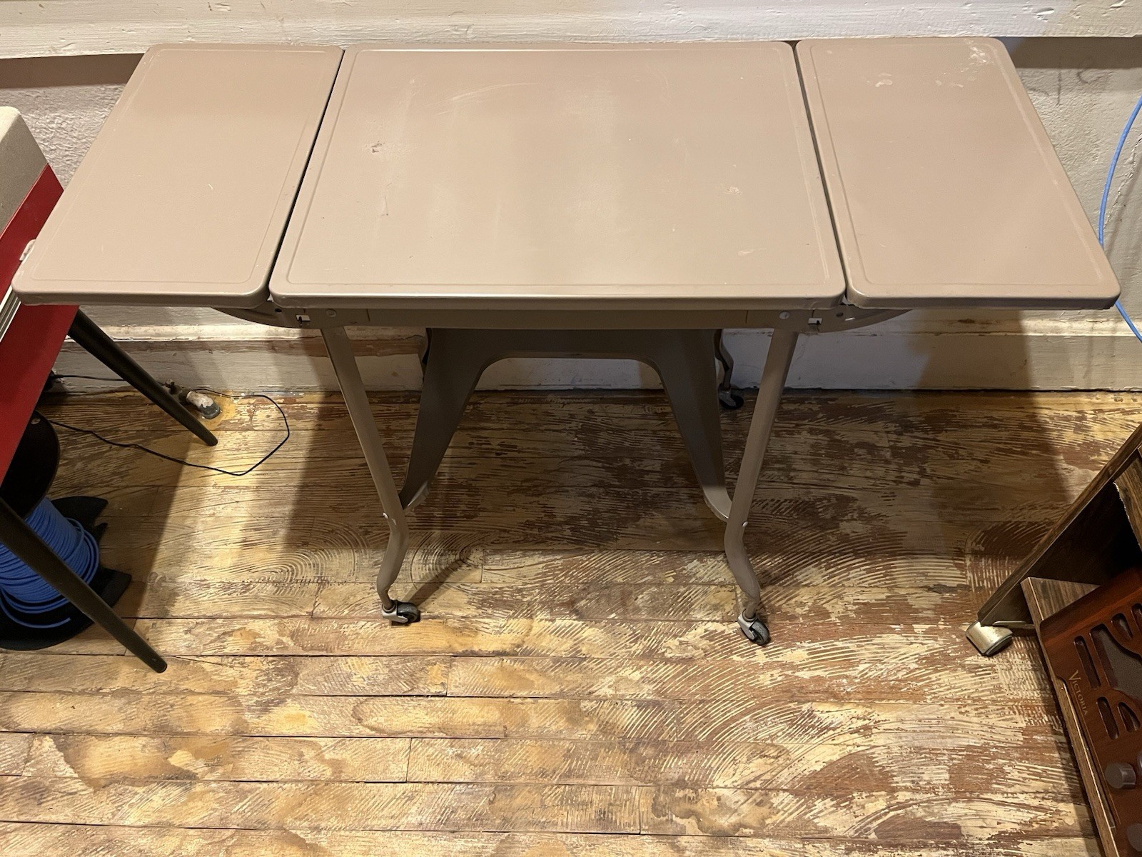Vintage Metal Drop-Leaf Typewriter Table desk MCM End Table Good Shape Retro!