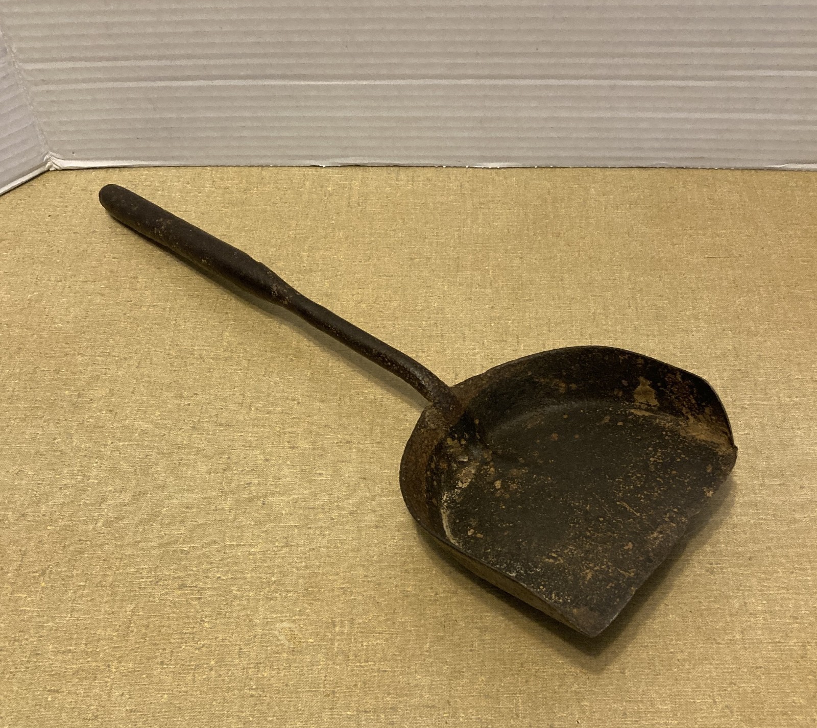 Antique Wrought Iron Blacksmith Made Hearth Cooking Coal Ash Shovel 14 1/2″