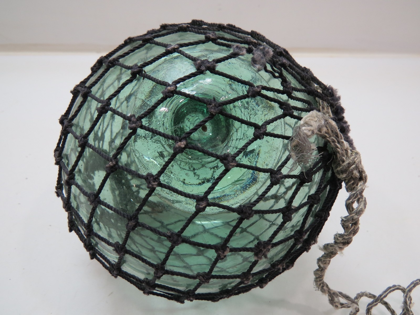 Authentic 5+3/4 inch Japanese Netted Glass Float Ball Buoy Tiki Bar (CASE2364)