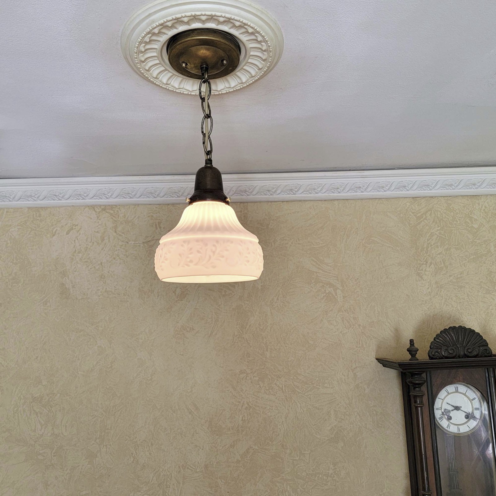955c Antique 1910s 20s Victorian Ceiling Light glass shade lamp fixture pendant