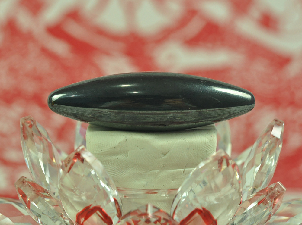 Torpedo shape LEK LAI Black Jewel Thai Buddha Amulet Magnet LEKLAI LP Somporn