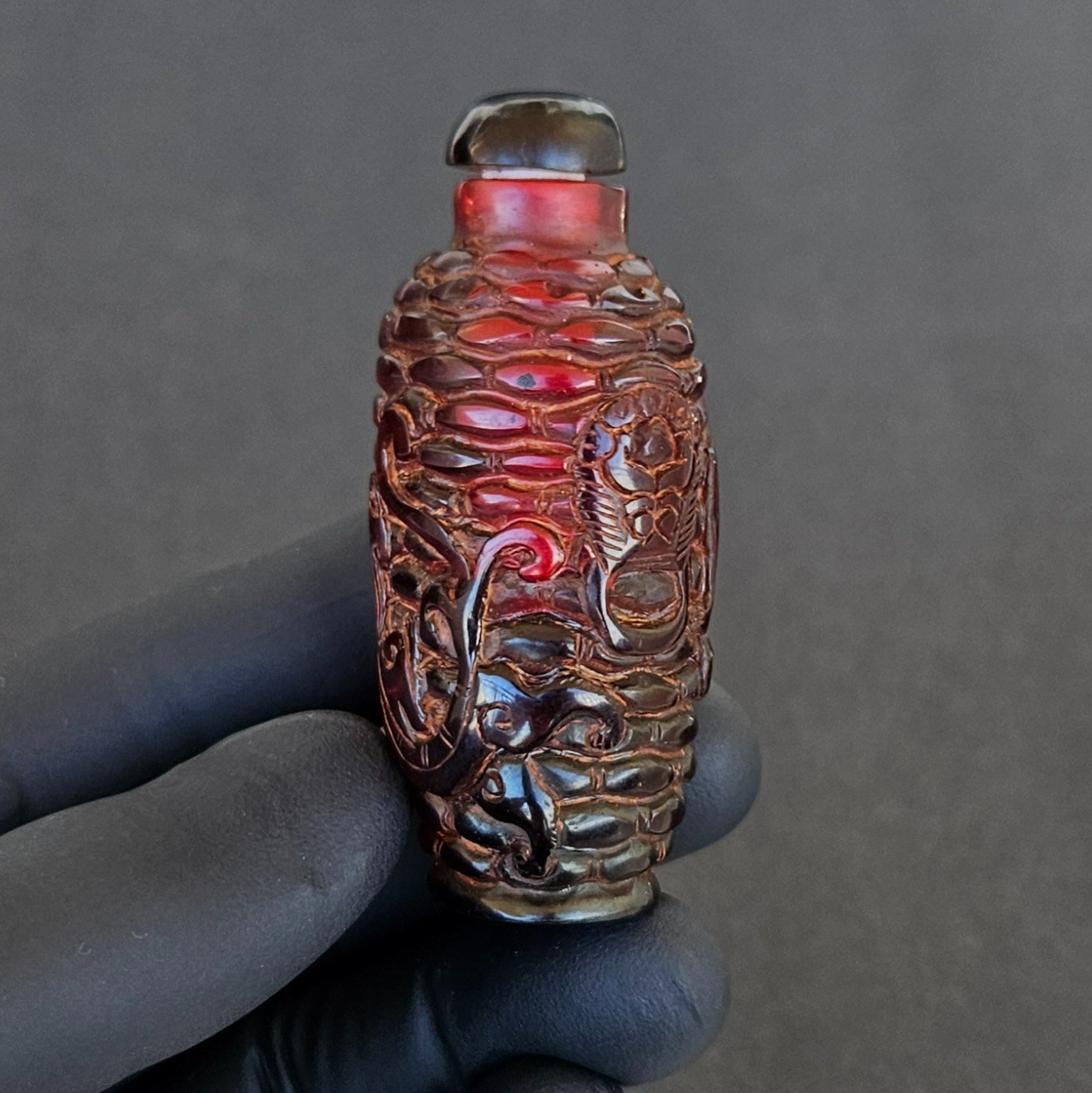 Antique Chinese Catalin Bakelite Cherry Amber Translucent Faturan Snuff Bottle