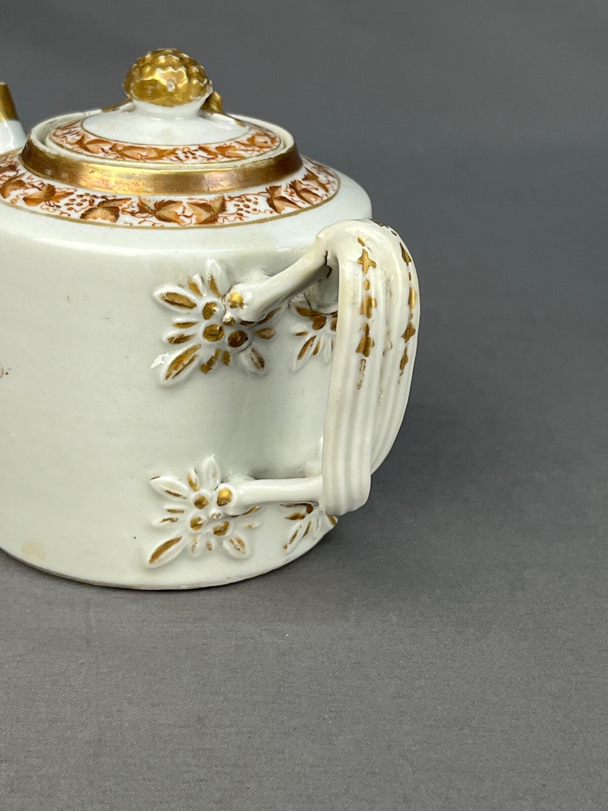 18 pc Chinese Export Porcelain Partial Tea Set Sepia Ivy w/Mono 18th Century