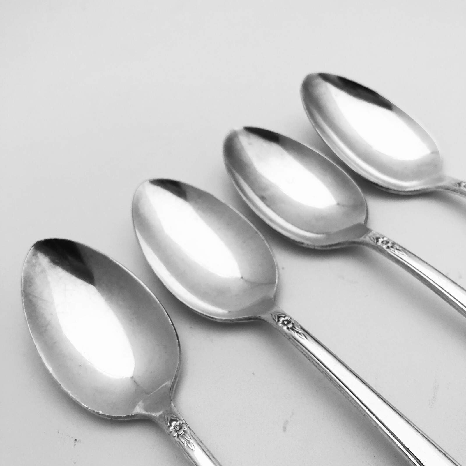 International Silver Starlight Teaspoon Silver Plated Flatware 4Pc Set