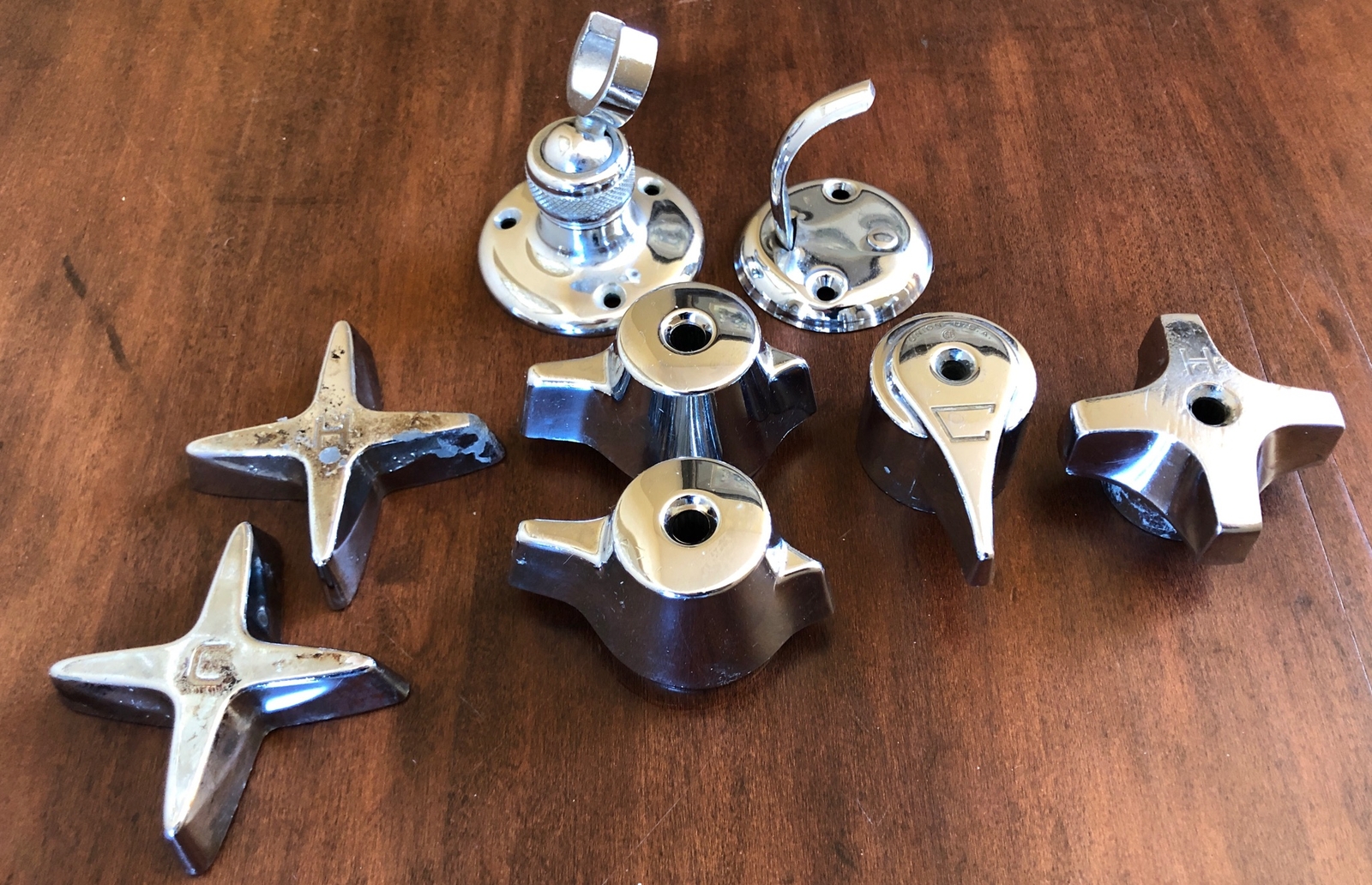 7-Vintage Chrome Faucet Sink Shower Tub Taps Knobs 1940’s 1950’s Union USA Hooks