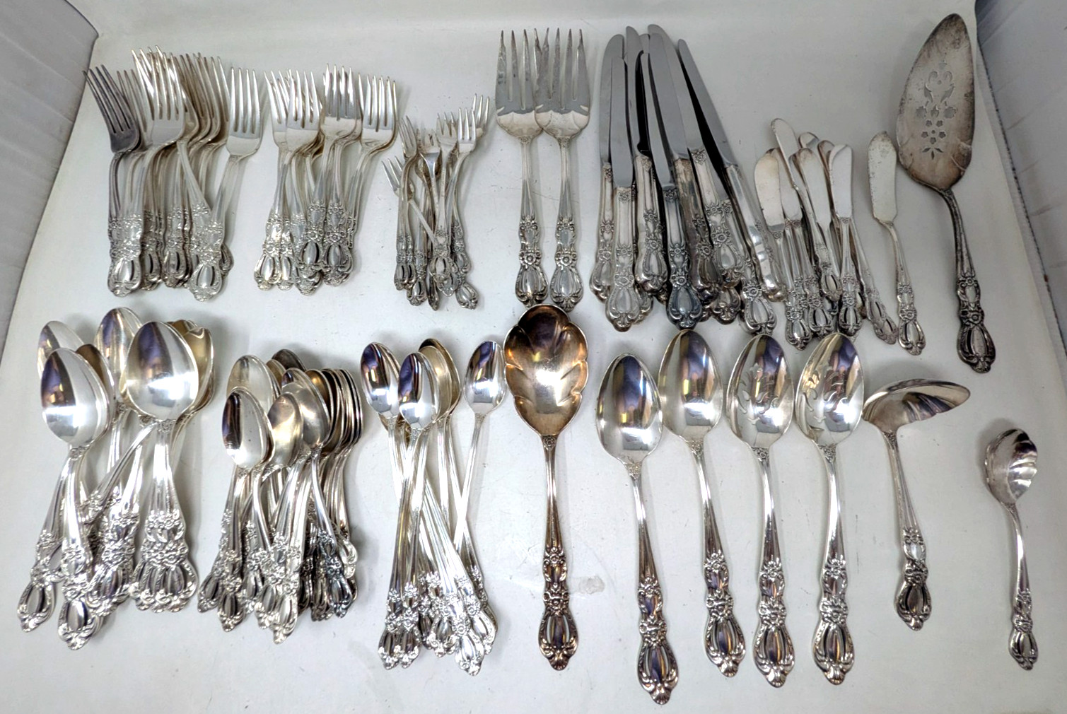 VTG 1847 Rogers Bros IS International Silver Silverplate Grand Heritage 117 Lot